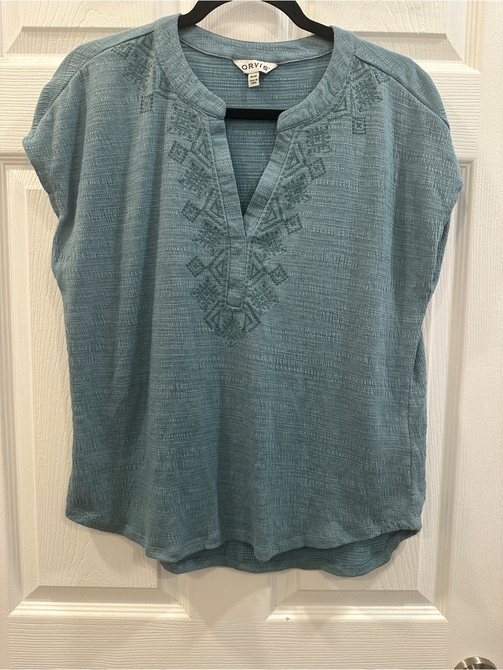 orvis blue solid v-neck cap sleeve knit top embroidered pullover size M EUC